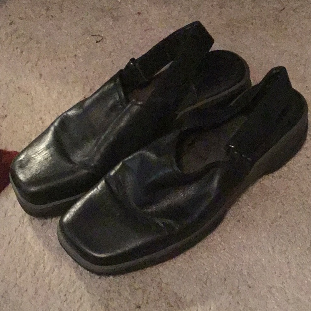 Black Easyspirit sling back shoes